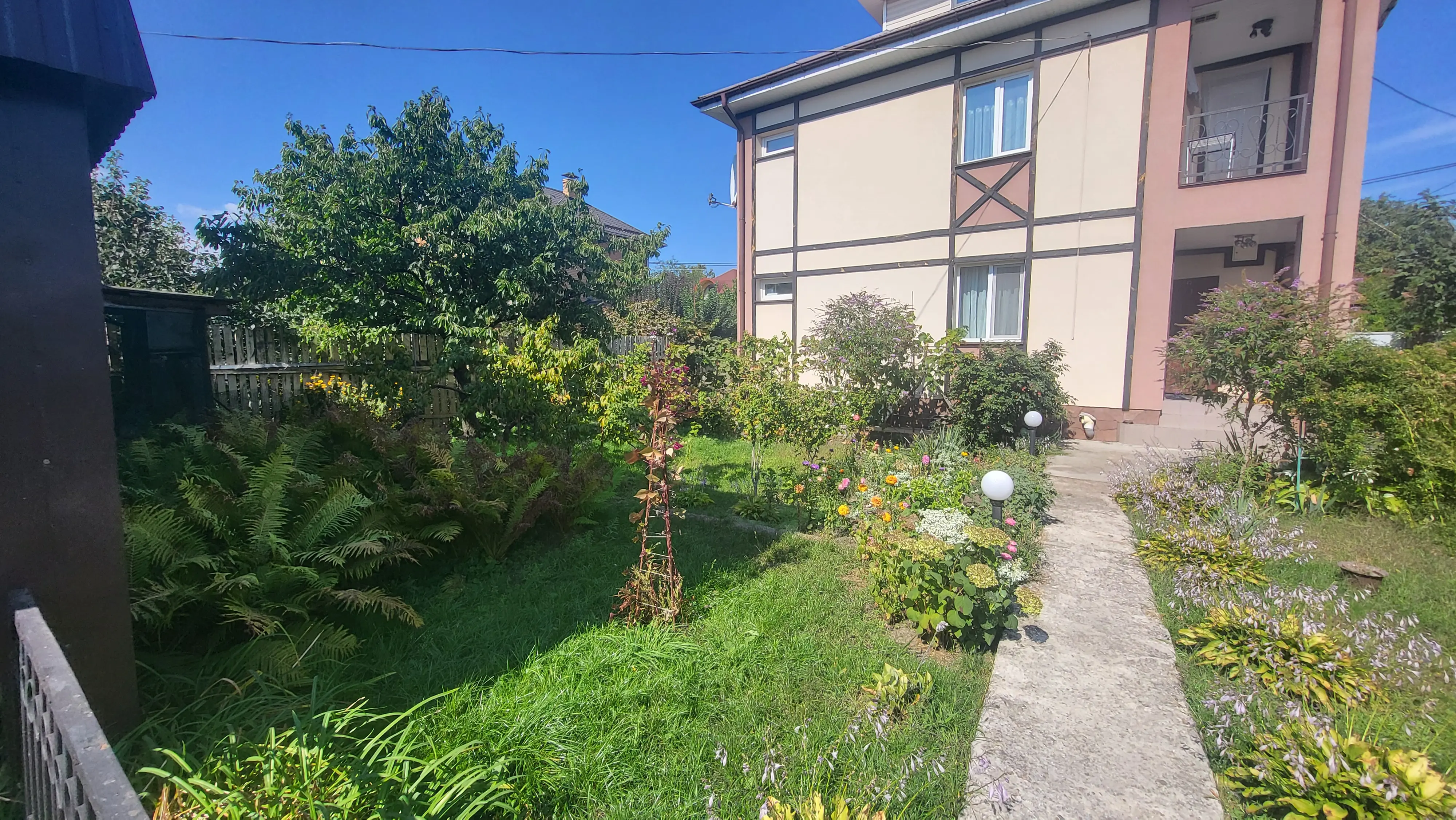 Фото Продаю будинок, 233 кв. м, 59-а Садова вул.  Київ, ціна: 230000 $, код 3945