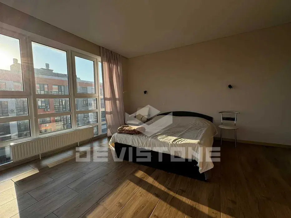 Фото Снять 4-комнатную квартиру, Бережанская ул. 15 Киев в долгосрочную аренду, цена: 1100 $, код 3946