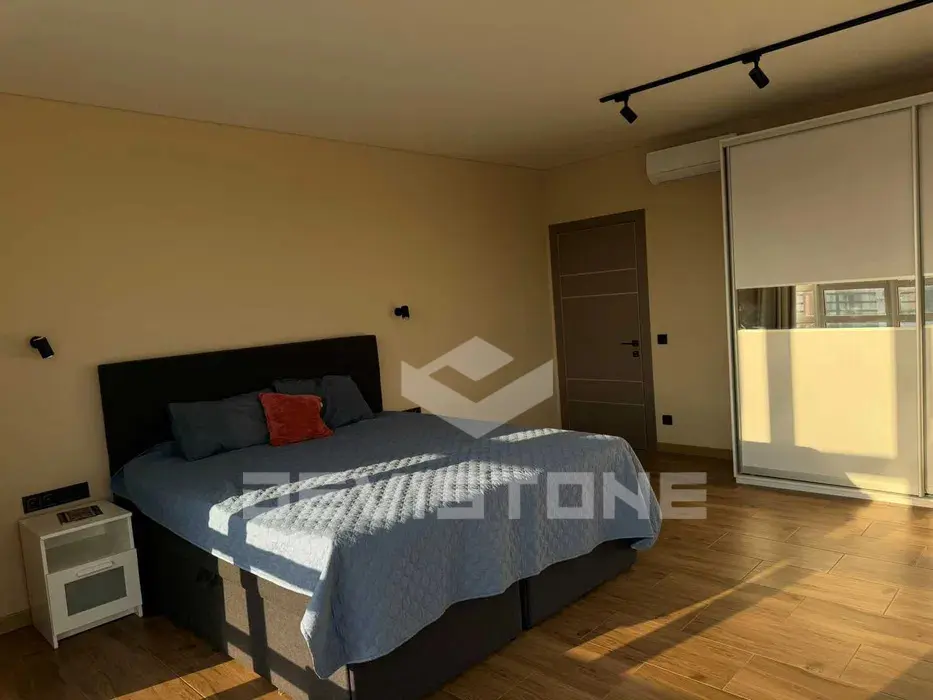 Фото Снять 4-комнатную квартиру, Бережанская ул. 15 Киев в долгосрочную аренду, цена: 1100 $, код 3946