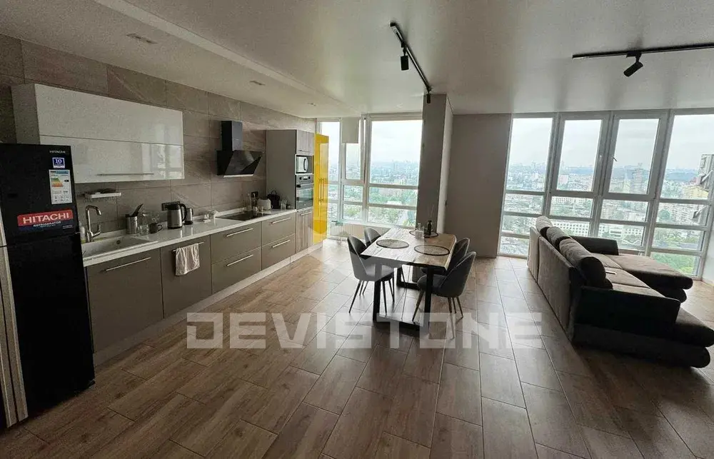 Фото Снять 4-комнатную квартиру, Бережанская ул. 15 Киев в долгосрочную аренду, цена: 1100 $, код 3946