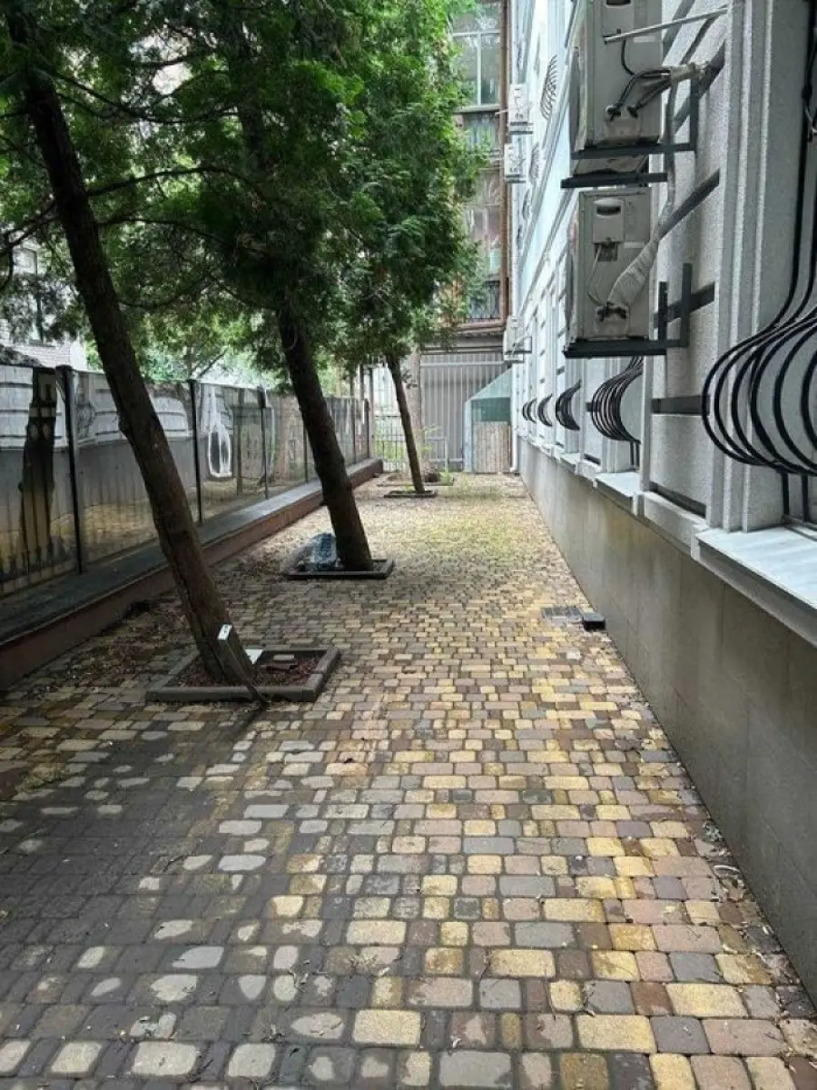 Фото Продаю будинок, 697 кв. м, Саксаганського вул. 111а Київ, ціна: 3000 $, код 3949