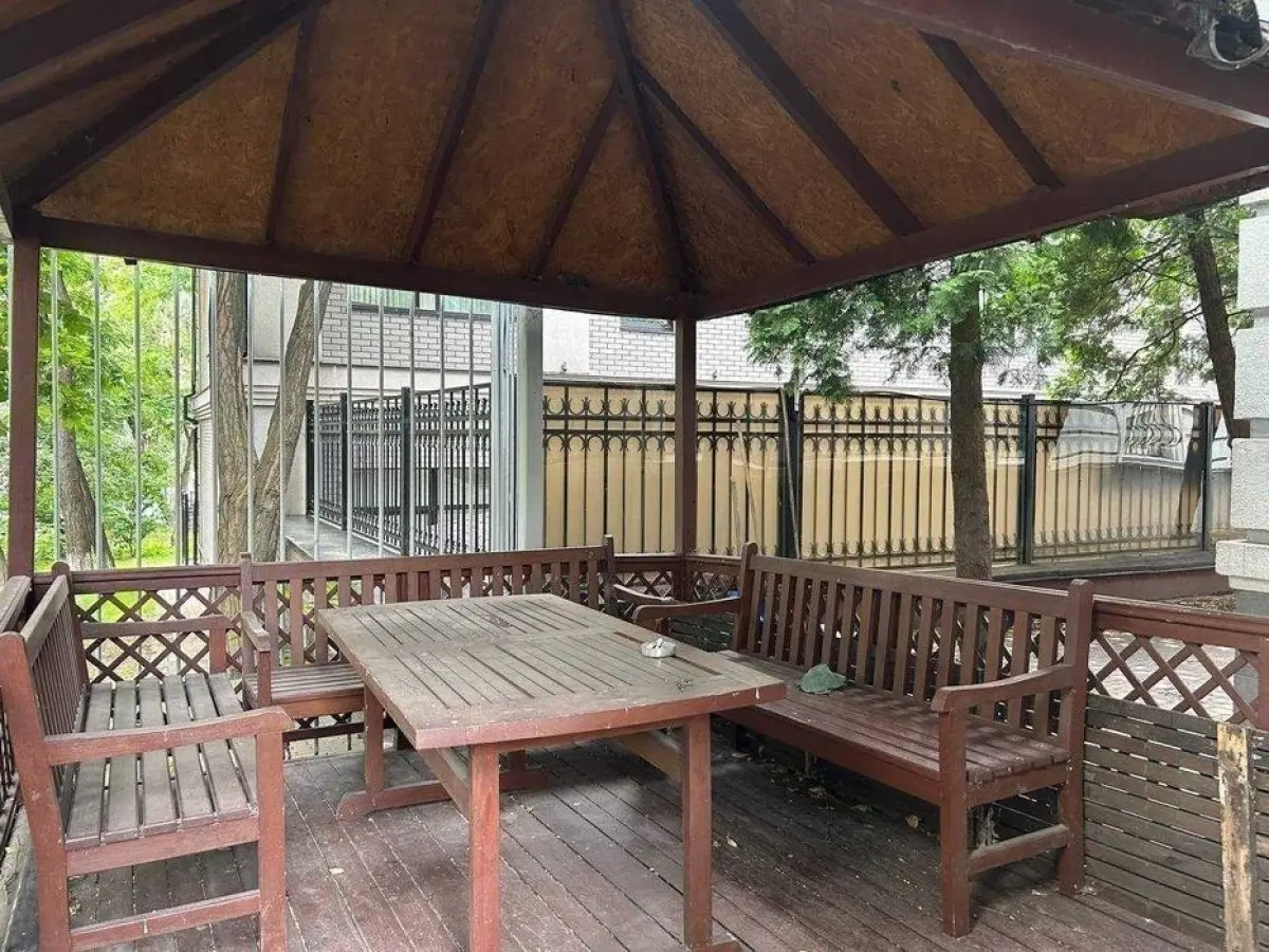 Фото Продаю будинок, 697 кв. м, Саксаганського вул. 111а Київ, ціна: 3000 $, код 3949