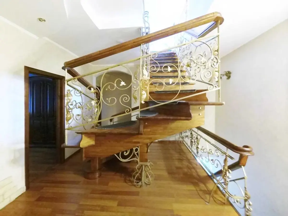 Фото Продаю будинок, 196 кв. м, 60-а Садова вул.  Київ, ціна: 290000 $, код 3952