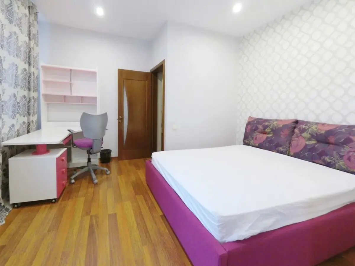 Фото Снять дом, 60-я Садовая ул.  Киев в долгосрочную аренду, цена: 1800 $, код 3953