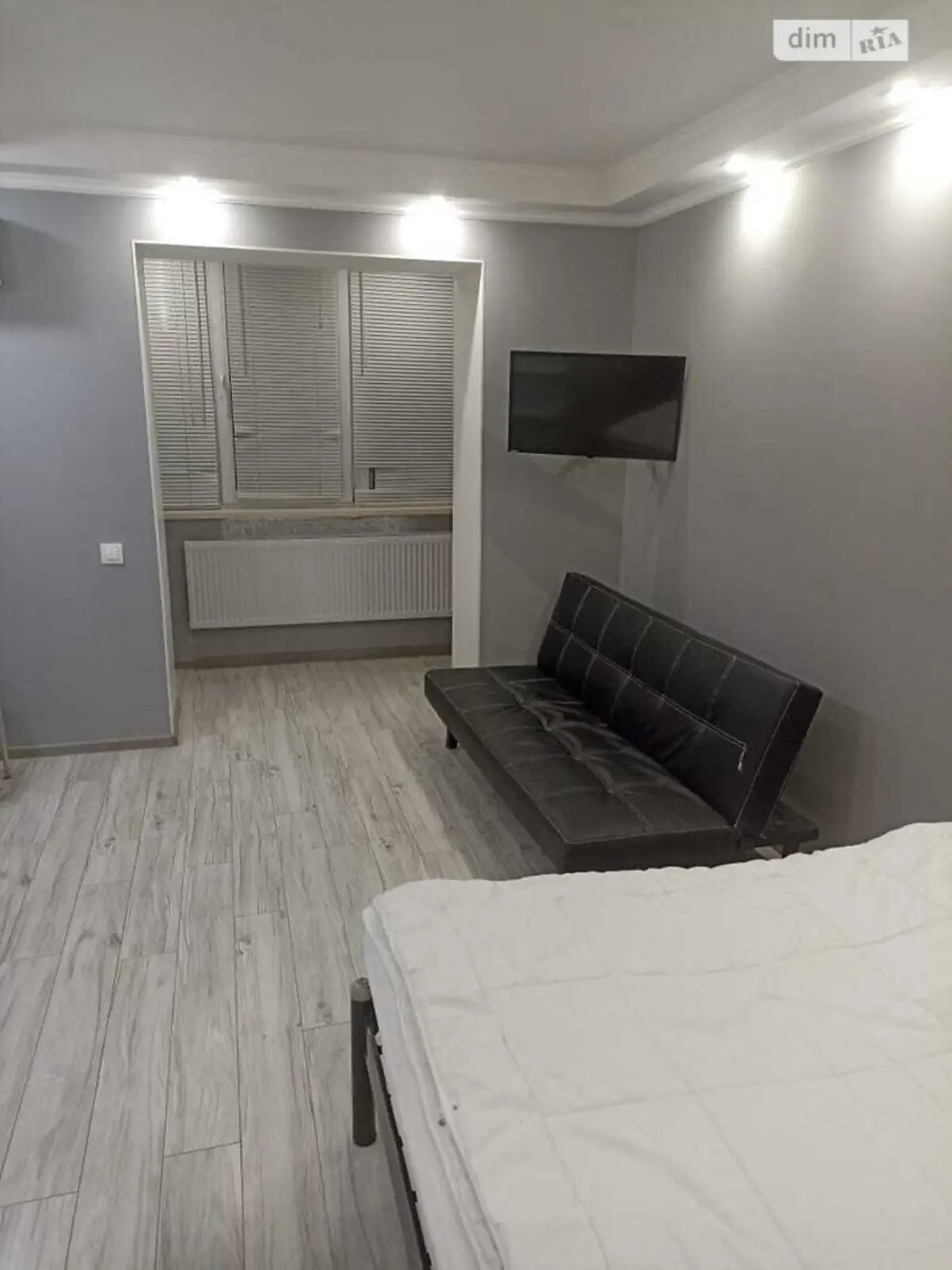 Фото Selling a 1-room apartment, 30 sq.m., Heroyiv polku "Azov" Street (Marshala Malynovskoho Street) 28б Kyiv, price: 50000 $, code 3957