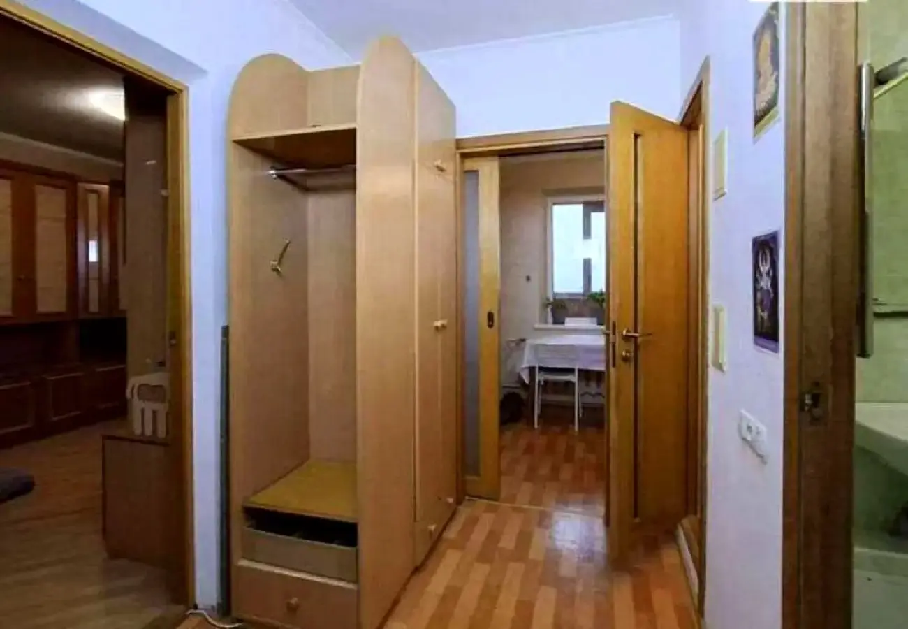 Фото Продаю 1 кімнатну квартиру, 38.9 кв. м, Ялтинська вул. 15 Київ, ціна: 55000 $, код 3973