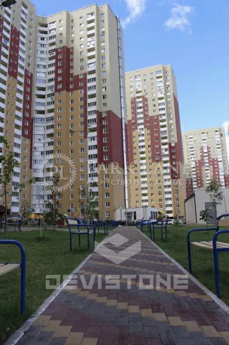 Фото Зняти 2 кімнатну квартиру, Сергія Данченка вул. 1 Київ в довгострокову оренду, ціна: 20500 UAH, код 3978