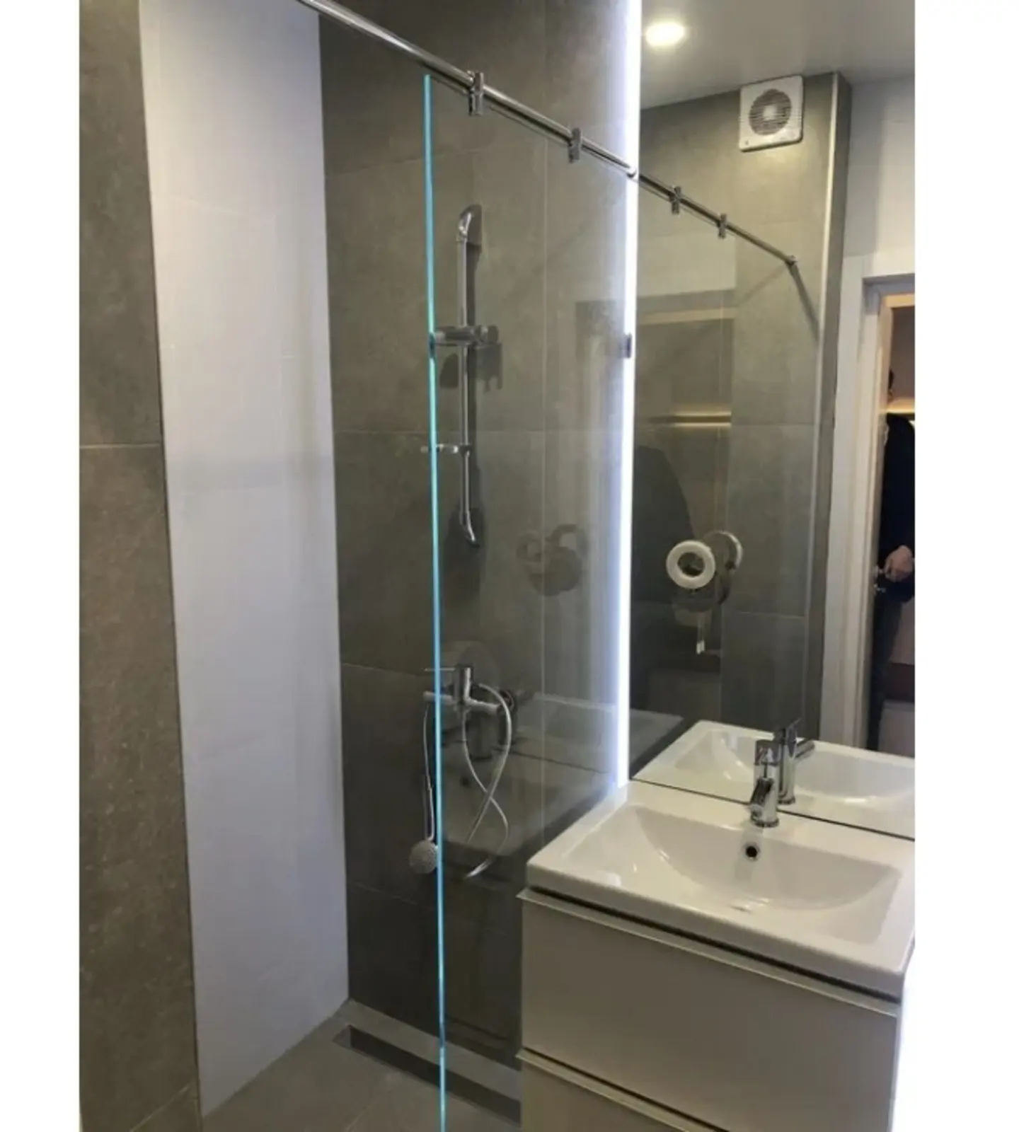 Фото Продаю 1-комнатную квартиру, 32 кв. м, Васильківська пл. (Амурская)  Киев, цена: 78500 $, код 3983