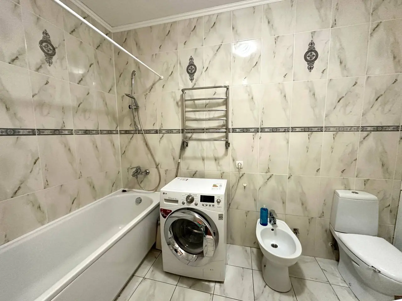 Фото Selling a 2-room apartment, 66 sq.m., Sadova street 1в Petropavlivska Borschahivka, price: 95000 $, code 4001