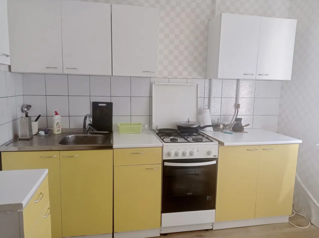 Фото Зняти 1 кімнатну квартиру, Добровольців пров. 6 Дніпро в довгострокову оренду, ціна: 11000 UAH, код 4003