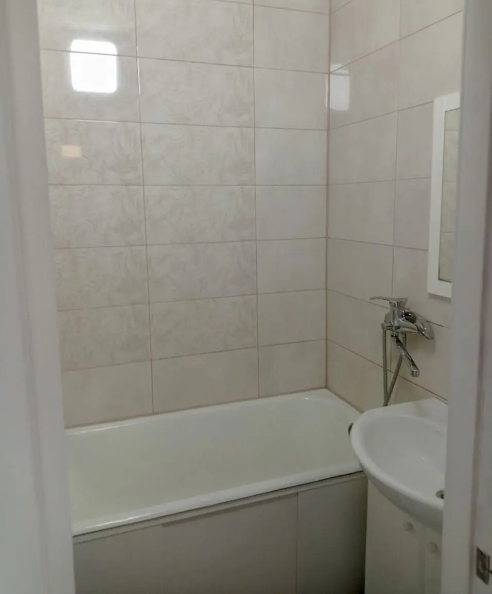 Фото Зняти 1 кімнатну квартиру, Добровольців пров. 6 Дніпро в довгострокову оренду, ціна: 11000 UAH, код 4003