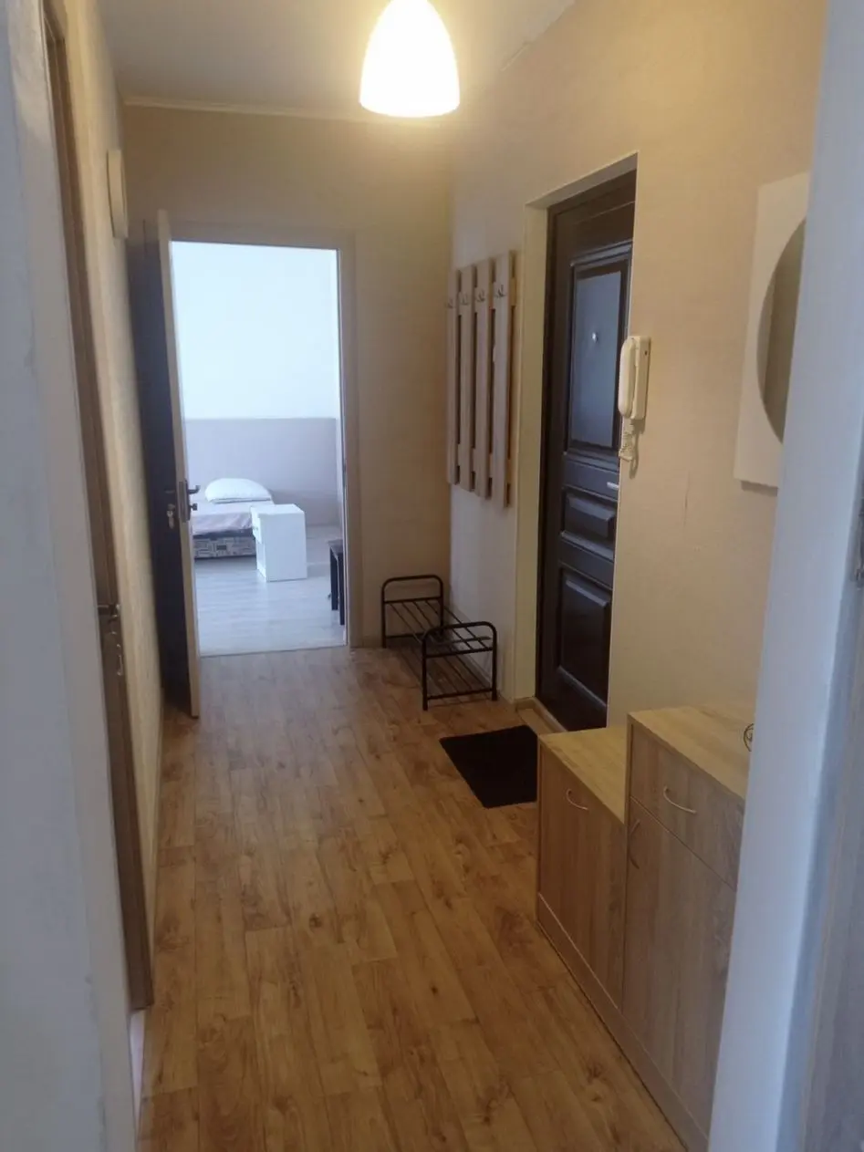 Фото Зняти 1 кімнатну квартиру, Добровольців пров. 6 Дніпро в довгострокову оренду, ціна: 11000 UAH, код 4003