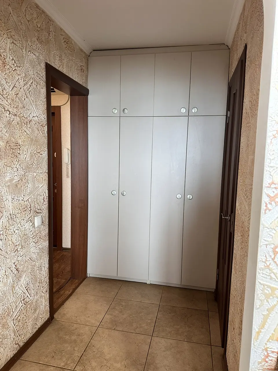 Фото Зняти 2 кімнатну квартиру, Маршала Малиновського вул.  Дніпро в довгострокову оренду, ціна: 13000 UAH, код 4004