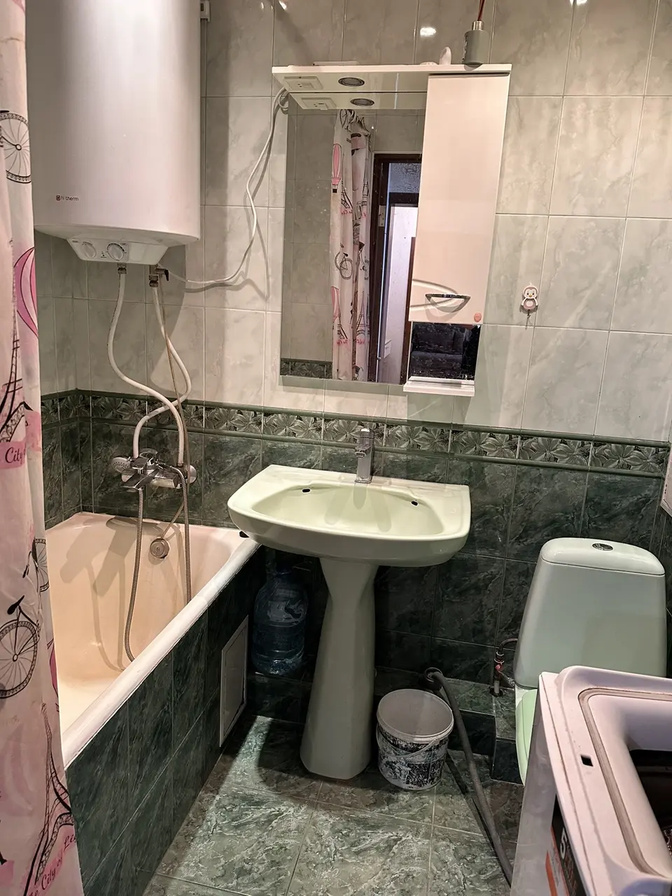 Фото Зняти 2 кімнатну квартиру, Маршала Малиновського вул.  Дніпро в довгострокову оренду, ціна: 13000 UAH, код 4004