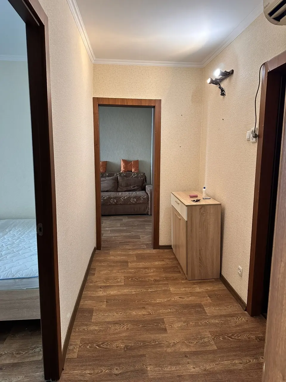 Фото Зняти 2 кімнатну квартиру, Маршала Малиновського вул.  Дніпро в довгострокову оренду, ціна: 13000 UAH, код 4004