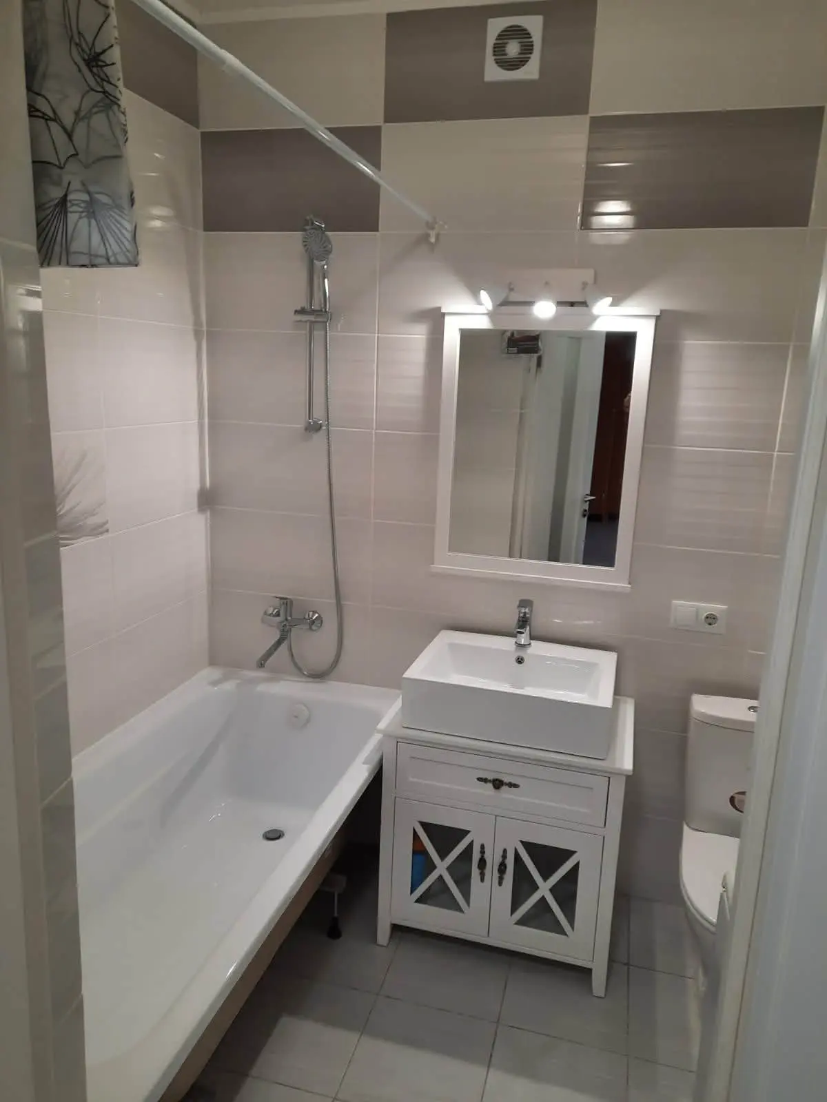 Фото Rent a 1-room apartment, Pryvokzalna Street  Boryspil for long-term rent, price: 12000 UAH, code 4005