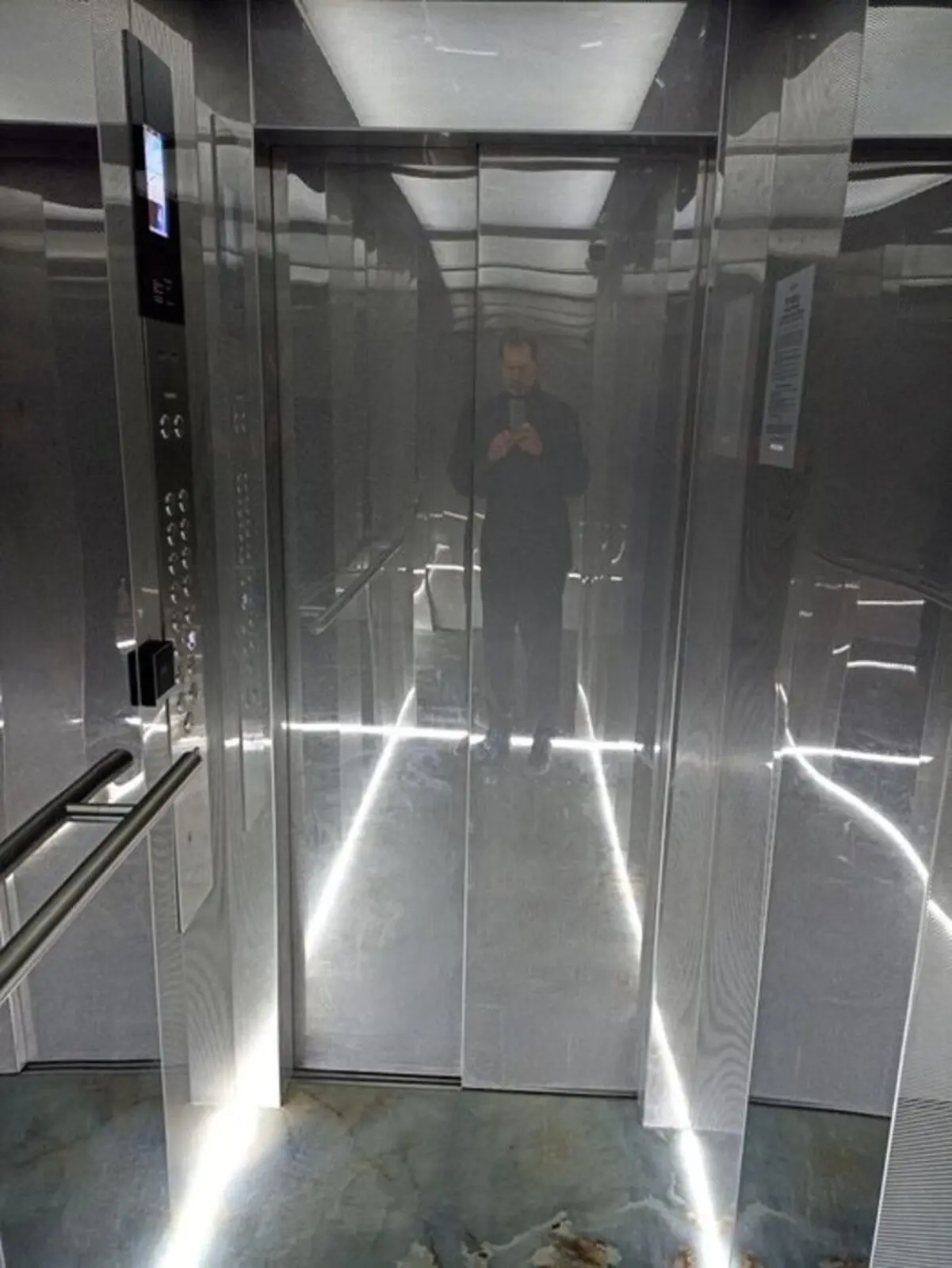 Фото Продаю 1 кімнатну квартиру, 22 кв. м, Магістральна вул. 33 Київ, ціна: 25000 $, код 4007