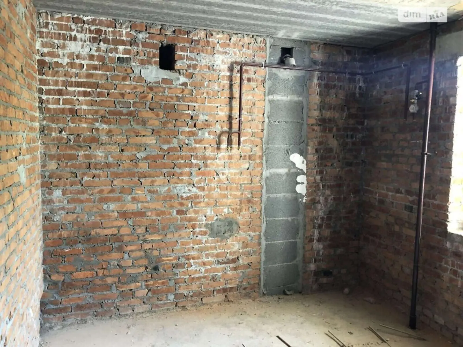 Фото Selling a 1-room apartment, 55 sq.m., Yasnohirska Street 16в Kyiv, price: 55697 $, code 4008