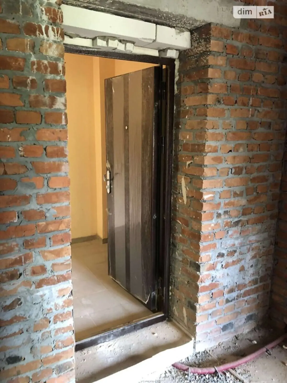 Фото Selling a 1-room apartment, 55 sq.m., Yasnohirska Street 16в Kyiv, price: 55697 $, code 4008