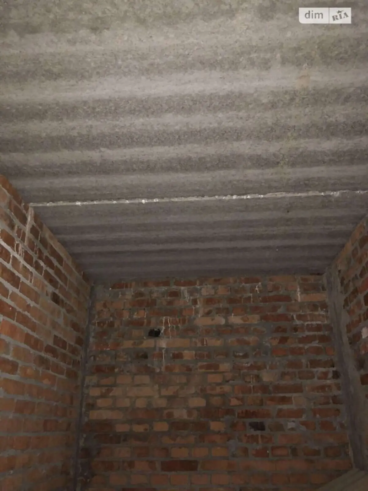 Фото Selling a 1-room apartment, 55 sq.m., Yasnohirska Street 16в Kyiv, price: 55697 $, code 4008