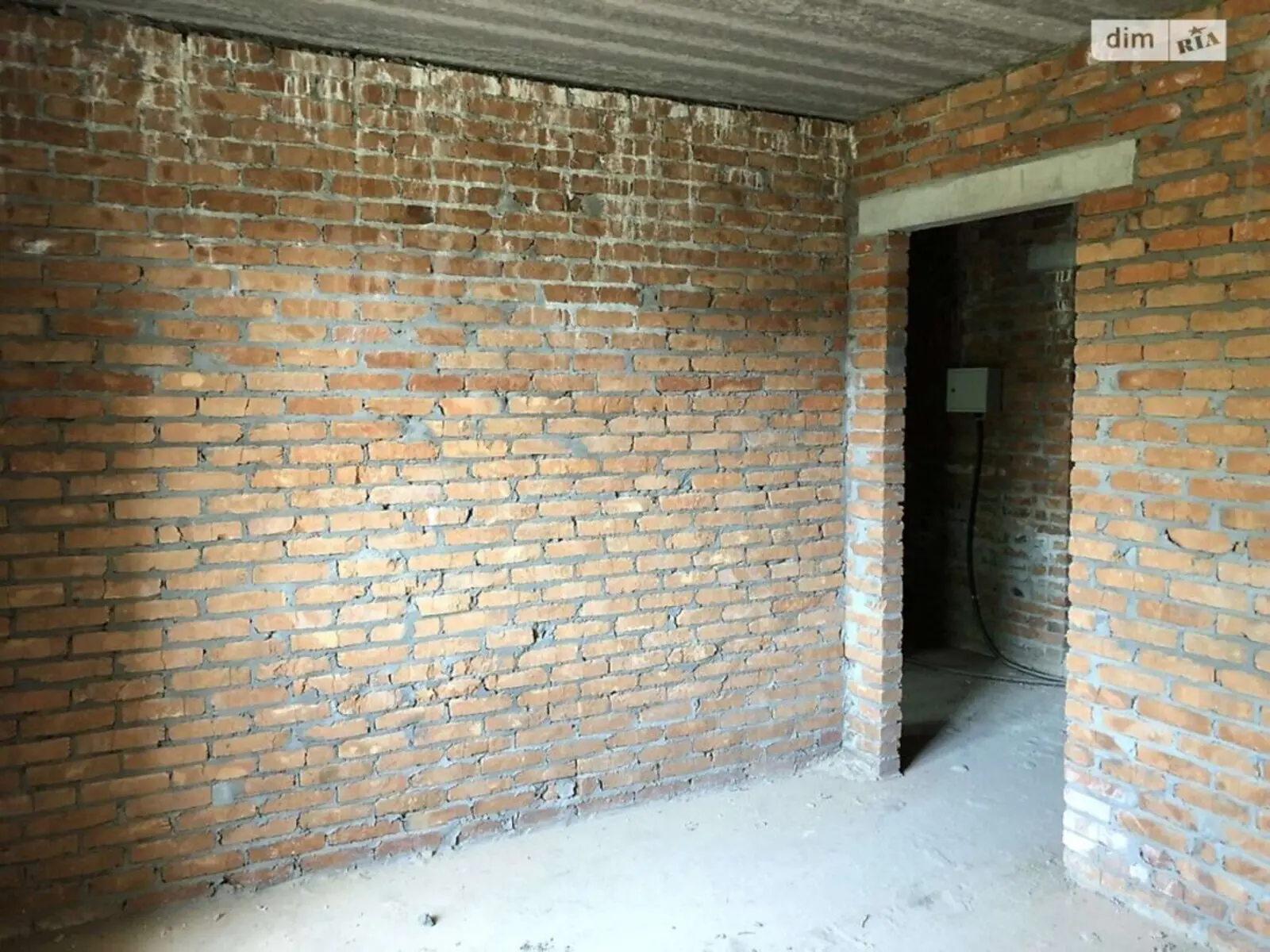 Фото Selling a 1-room apartment, 55 sq.m., Yasnohirska Street 16в Kyiv, price: 55697 $, code 4008