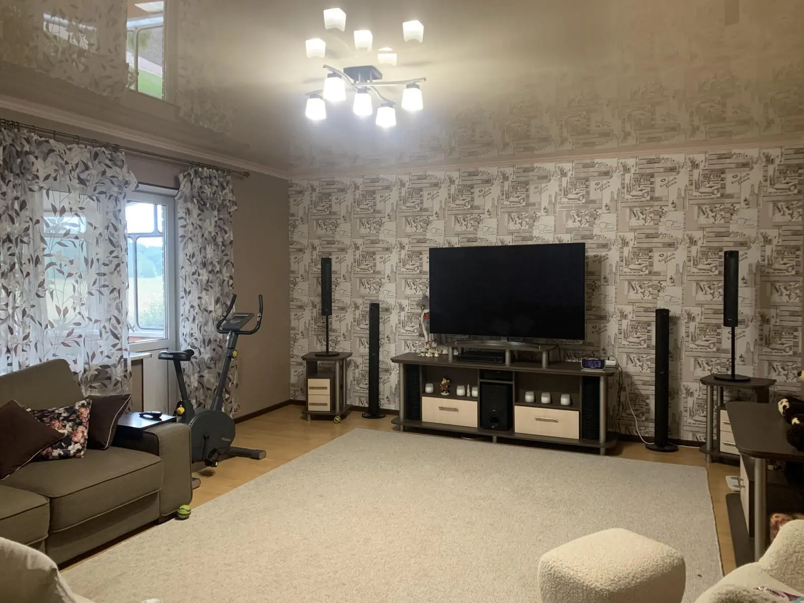 Фото Продаю будинок, 234.8 кв. м, Бродівська вул.  Київ, ціна: 260000 $, код 4010