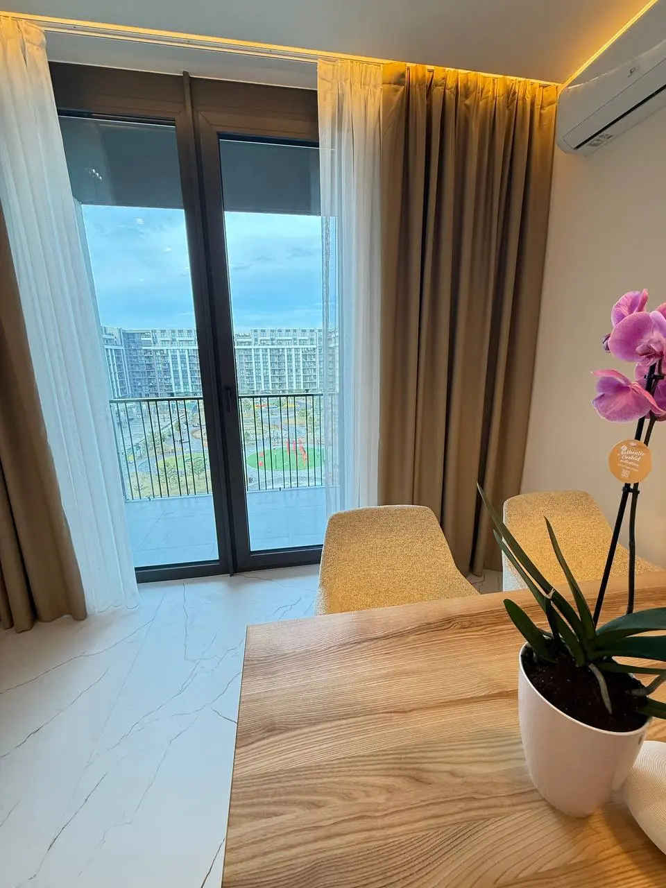 Фото Selling a 1-room apartment, 45 sq.m., Tyvodara Lehotskoho Street 8 Uzhhorod, price: 130000 $, code 4011