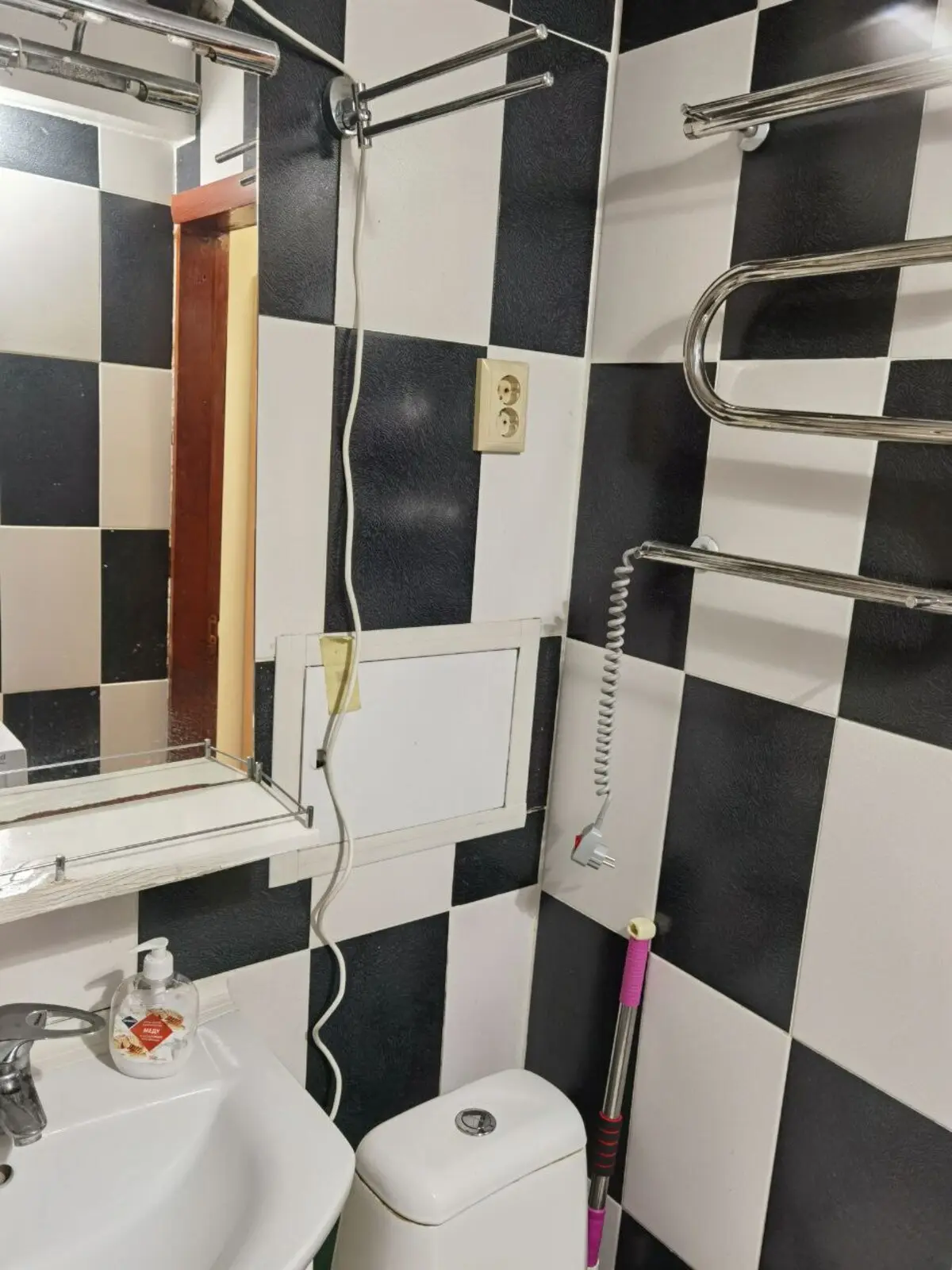 Фото Rent a 2-room apartment, Mykoly Shepelieva Street 8а Kyiv for long-term rent, price: 13000 грн, code 4016