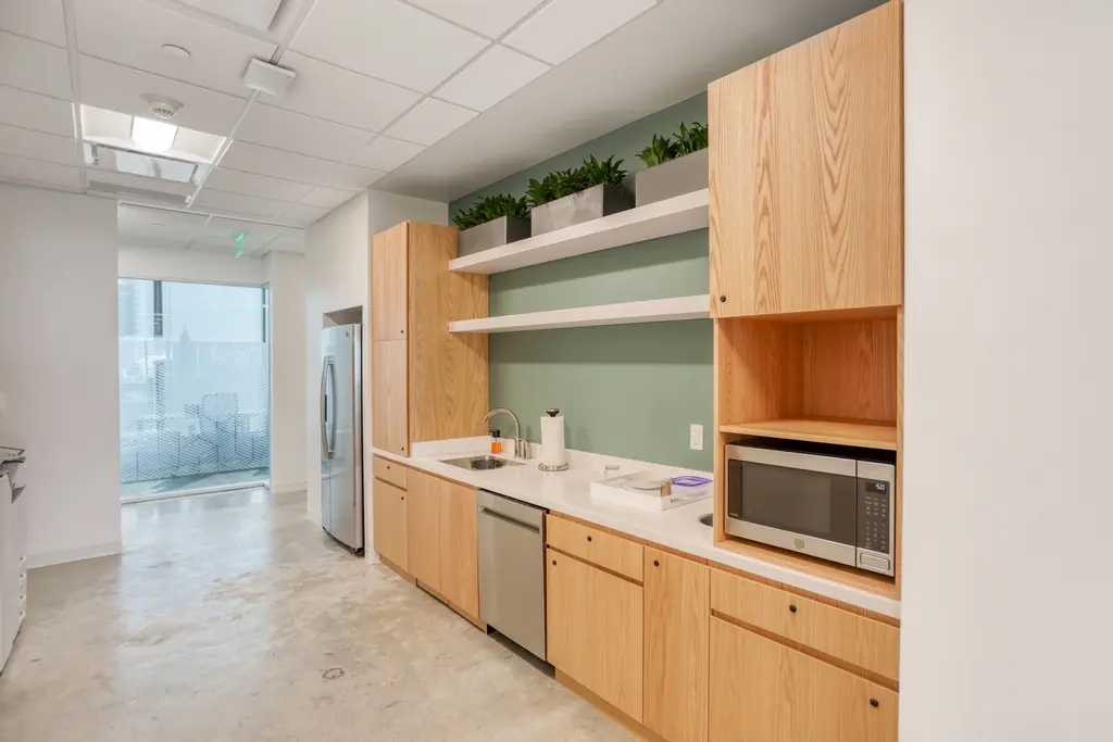 Фото Орендувати офіс, Дорогожицька вул. 6б Київ в довгострокову оренду, ціна: 441 $, код 4018