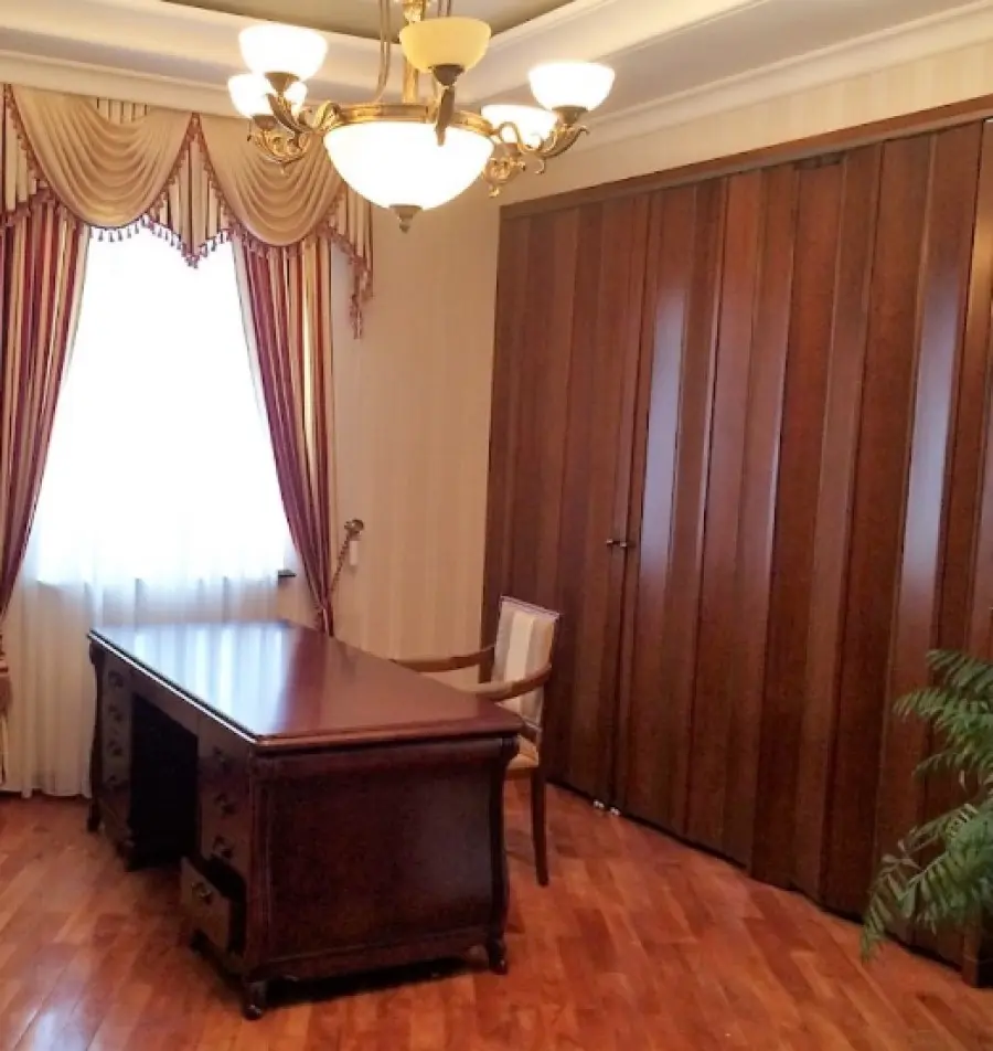 Фото Продаю офіс, 572 кв. м, Андріївський узвіз  Київ, ціна: 3000000 $, код 4036