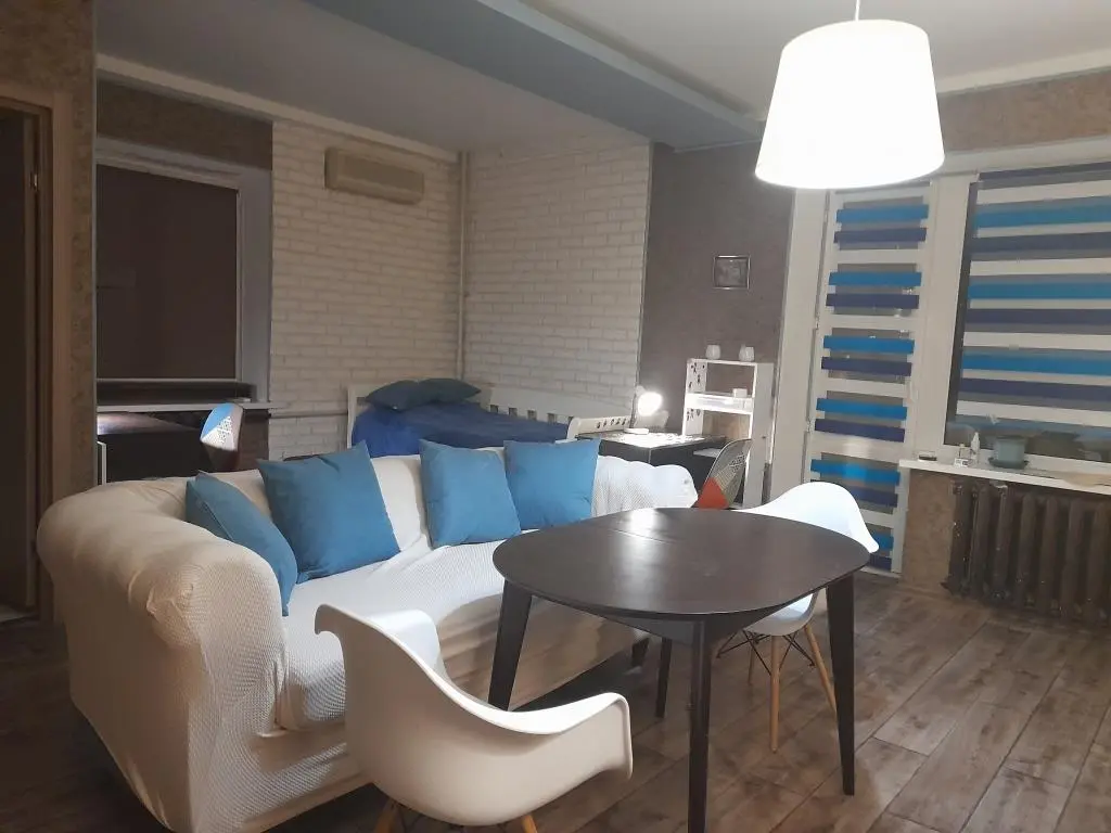 Фото Rent a 2-room apartment, Velyka Vasylkivska Street (Chervonoarmiiska Street;Krasnoarmeyskaya Street) 114 Kyiv for long-term rent, price: 23 UAH, code 4041