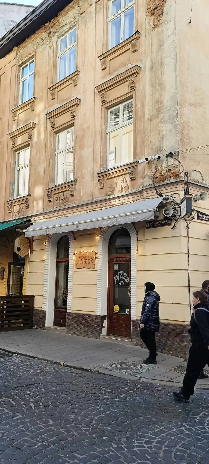 Фото Арендовать торговую площадь, Армянская ул. 8 Львов в долгосрочную аренду, цена: 3800 $, код 4050