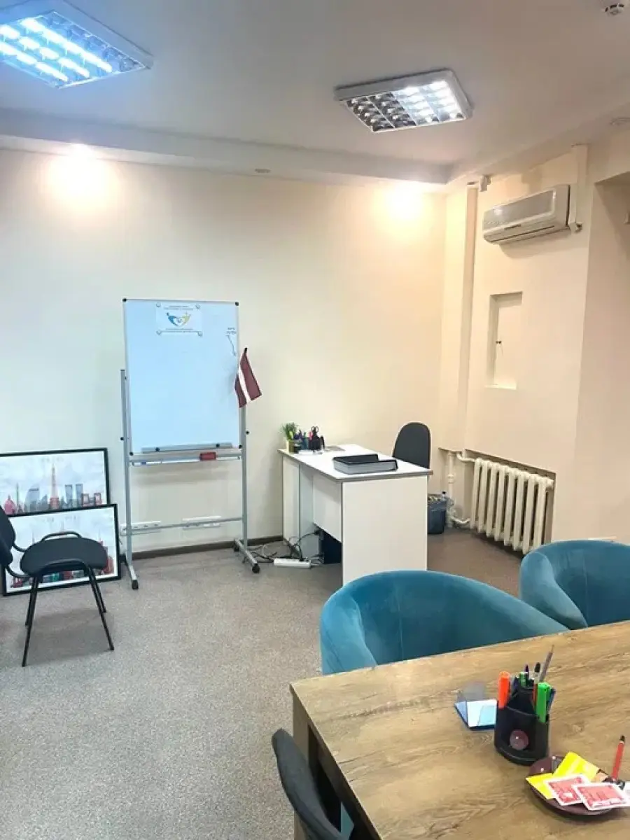 Фото Rent an office, Olesia Honchara Street 37а Kyiv for long-term rent, price: 1000 $, code 4051