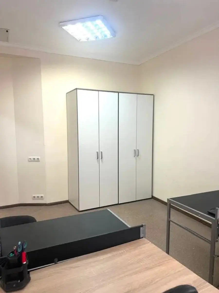 Фото Rent an office, Olesia Honchara Street 37а Kyiv for long-term rent, price: 1000 $, code 4051