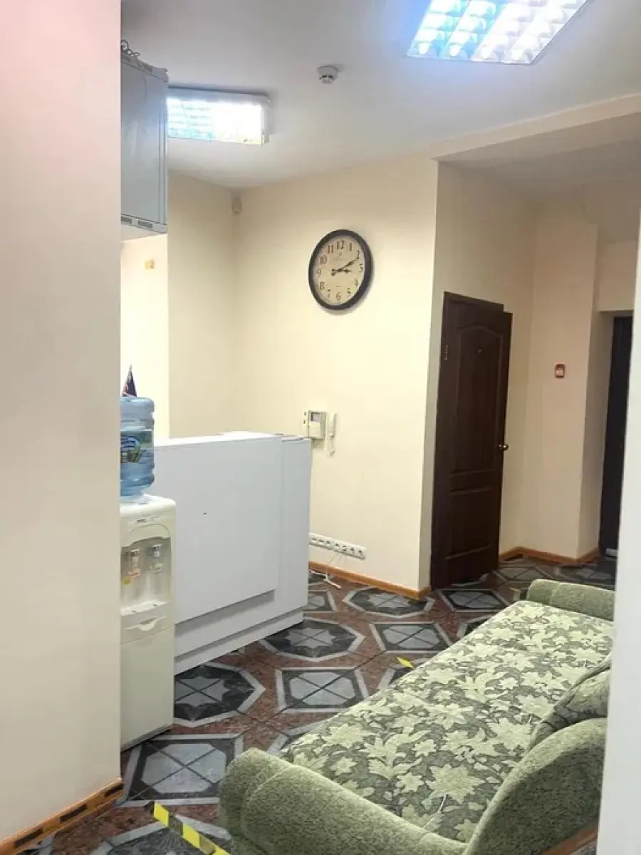 Фото Rent an office, Olesia Honchara Street 37а Kyiv for long-term rent, price: 1000 $, code 4051