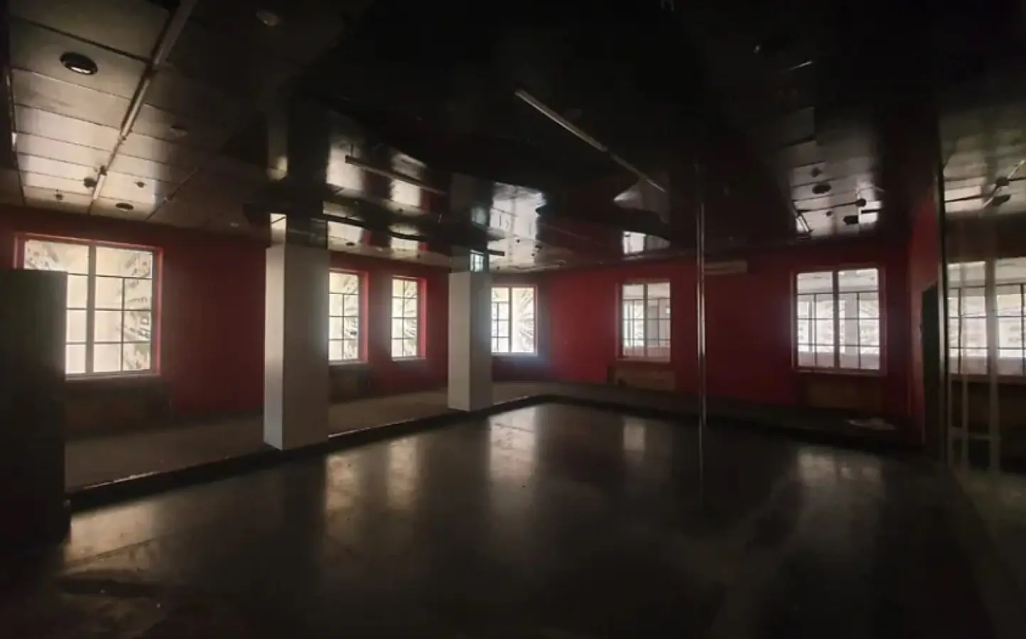 Фото Арендовать торговую площадь, Большая Васильковская ул. 136 Киев в долгосрочную аренду, цена: 1000 UAH, код 4057