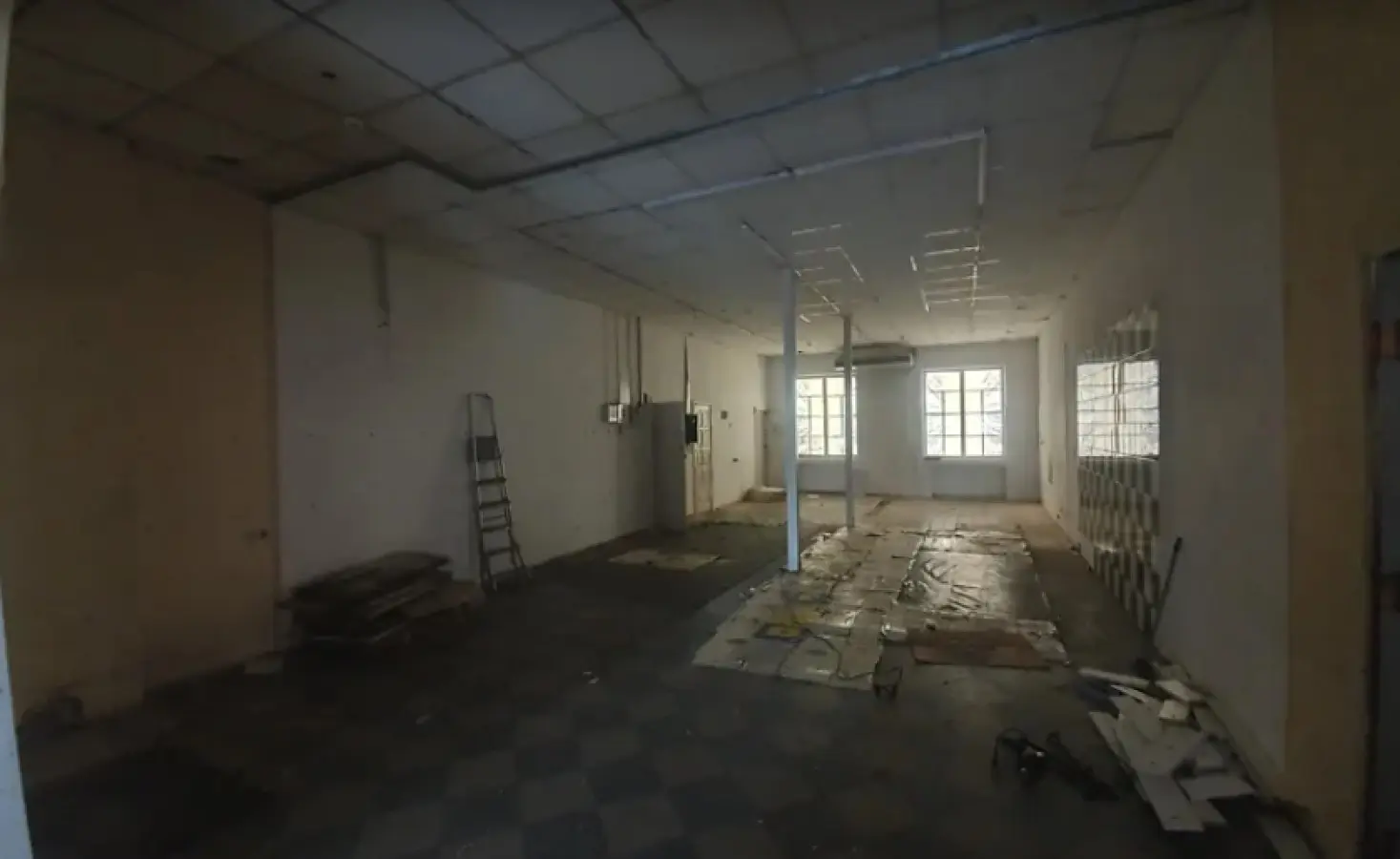 Фото Арендовать торговую площадь, Большая Васильковская ул. 136 Киев в долгосрочную аренду, цена: 1000 UAH, код 4057