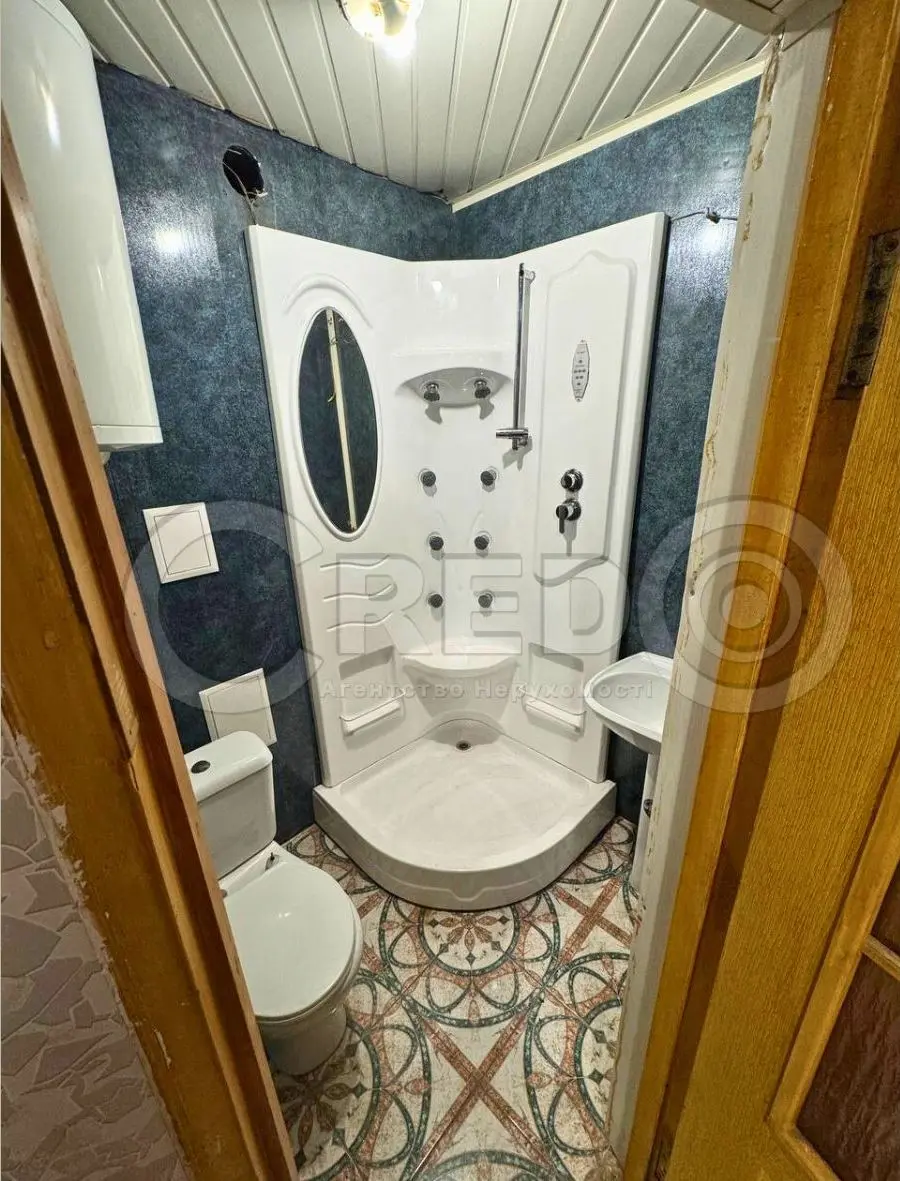 Фото Продаю офіс, 43.4 кв. м, Криворіжсталі вул. (Орджонікідзе) 9 Кривий Ріг, ціна: 18000 $, код 4058