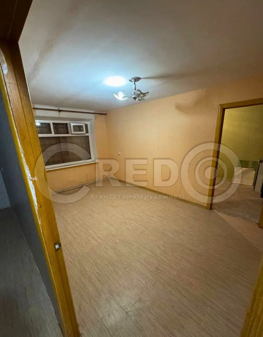 Фото Продаю офіс, 43.4 кв. м, Криворіжсталі вул. (Орджонікідзе) 9 Кривий Ріг, ціна: 18000 $, код 4058