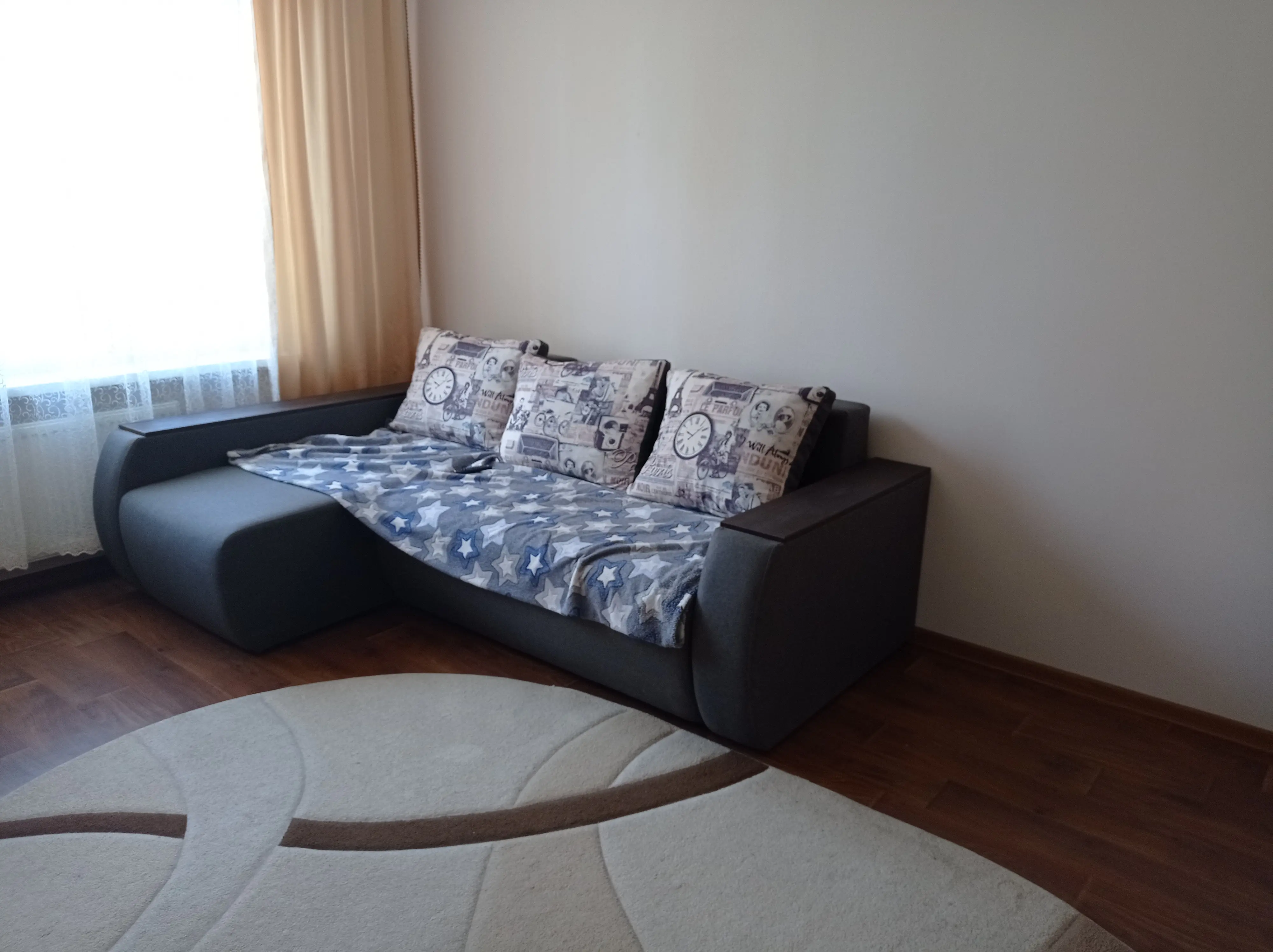 Фото Зняти 1 кімнатну квартиру, Ревуцького вул. 54 Київ в довгострокову оренду, ціна: 16000 UAH, код 4060