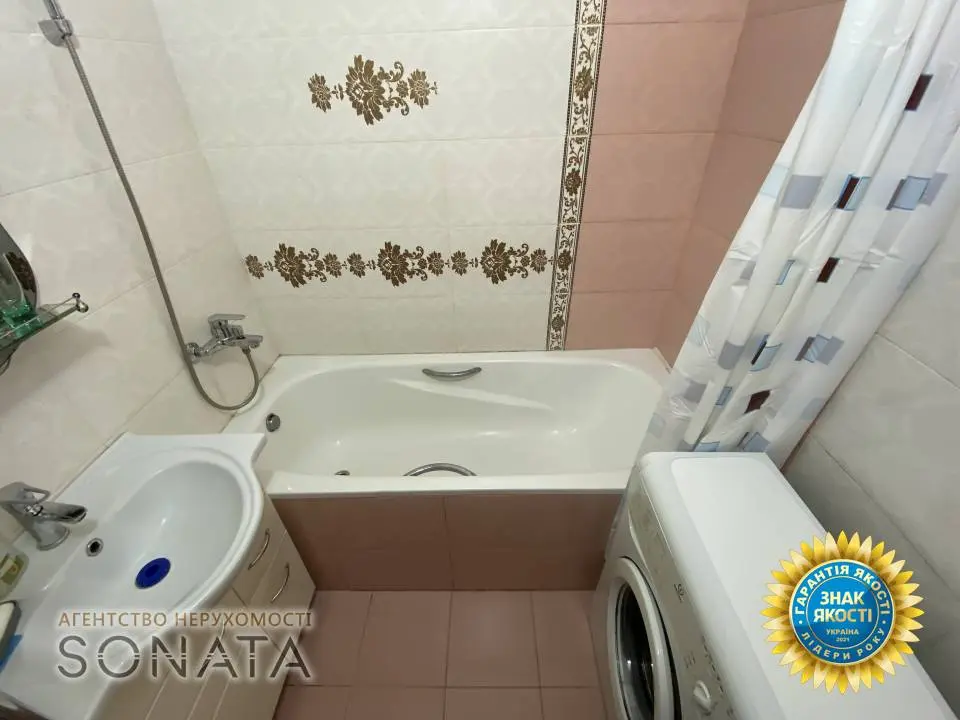 Фото Selling a 1-room apartment, 34.9 sq.m., Heroiv Dnipra Street 69 Cherkasy, price: 55000 $, code 4061