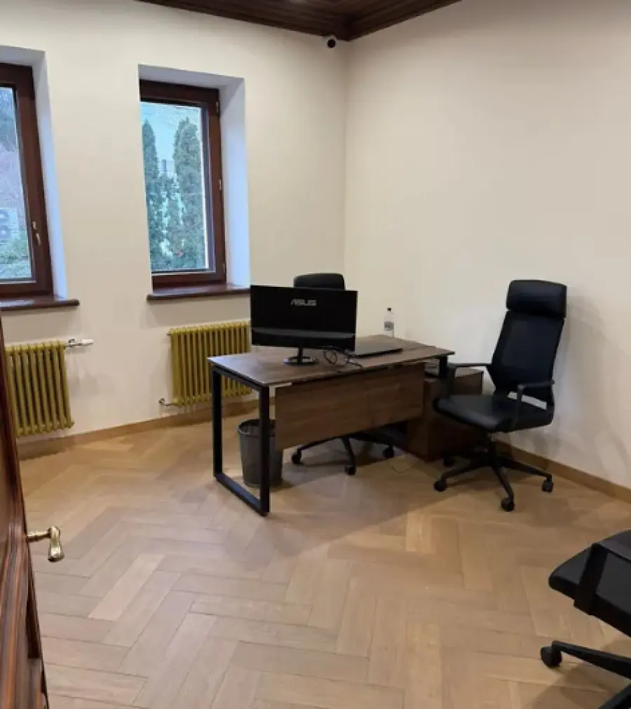 Фото Орендувати офіс, Ломаківська вул. (Мічуріна)  Київ в довгострокову оренду, ціна: 29 $, код 4065