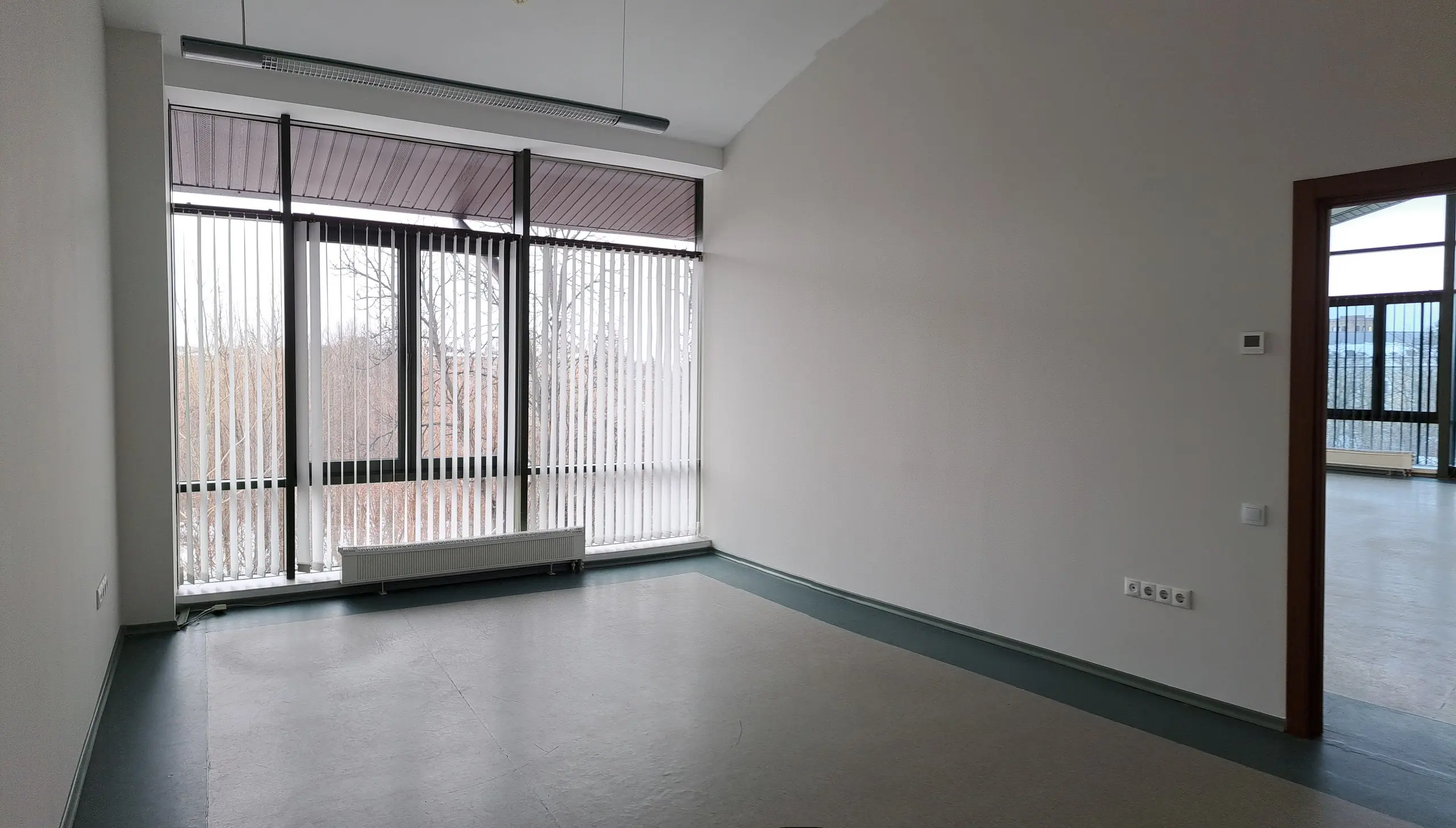 Фото Орендувати офіс, Лейпцизька вул. 3а Київ в довгострокову оренду, ціна: 22 $, код 4080