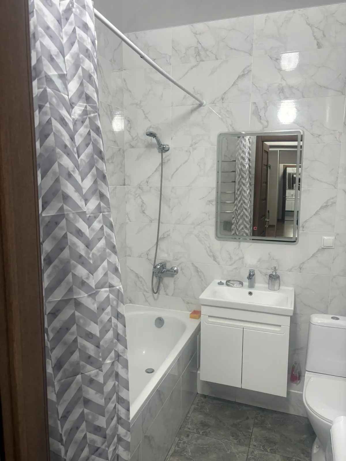 Фото Снять 1-комнатную квартиру, Ревуцкого ул. 54 Киев в долгосрочную аренду, цена: 15000 UAH, код 4085