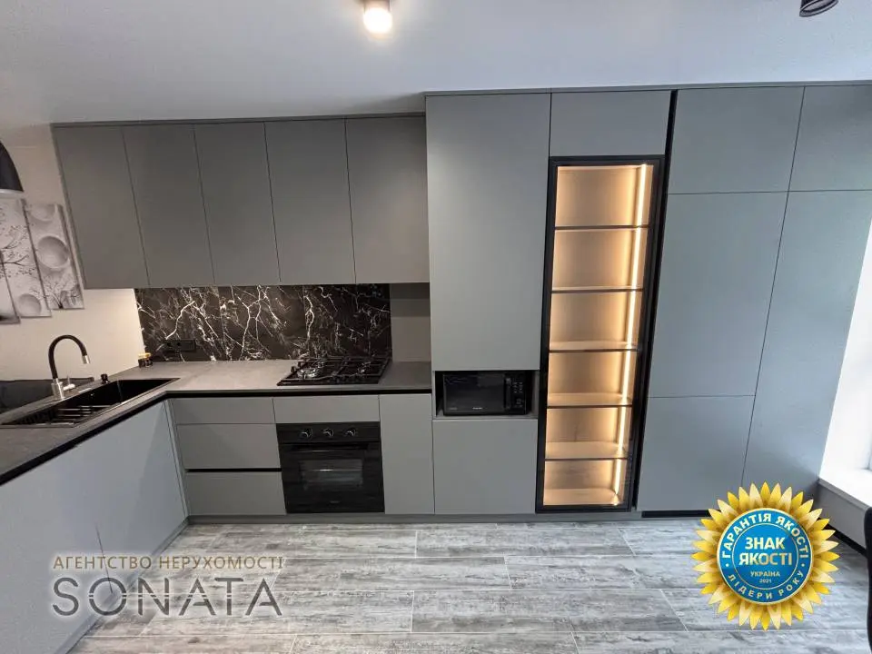 Фото Selling a 2-room apartment, 60 sq.m., Baidy Vyshnyvetskoho Street 101 Cherkasy, price: 112000 $, code 4088