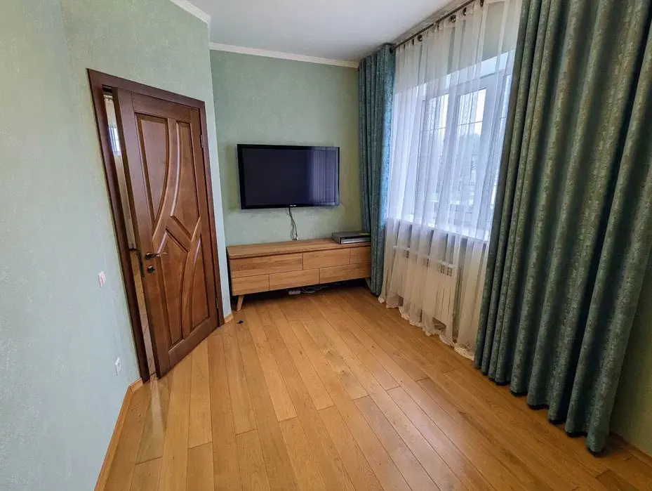 Фото Продаю будинок, 176 кв. м, Веговська вул.  Пухівка, ціна: 225000 $, код 4097