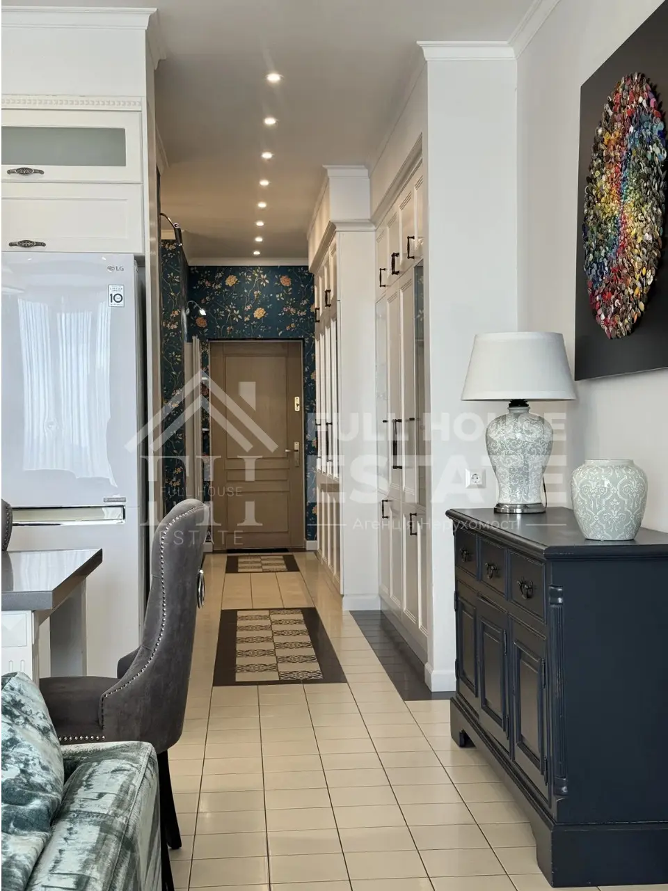 Фото Rent a 3-room apartment, Vasylia Tiutiunnyka Street (Anri Barbiusa Street) 37/1 Kyiv for long-term rent, price: 2150 $, code 4111