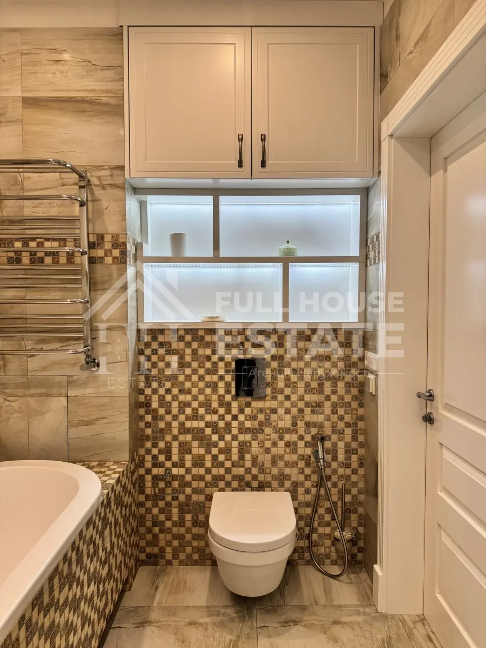 Фото Rent a 3-room apartment, Vasylia Tiutiunnyka Street (Anri Barbiusa Street) 37/1 Kyiv for long-term rent, price: 2150 $, code 4111