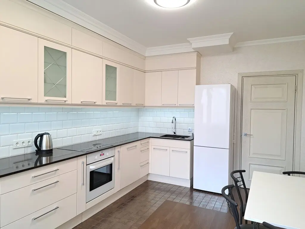 Фото Rent a 2-room apartment, Dragomanova Street 4а Kyiv for long-term rent, price: 18000 грн, code 4115