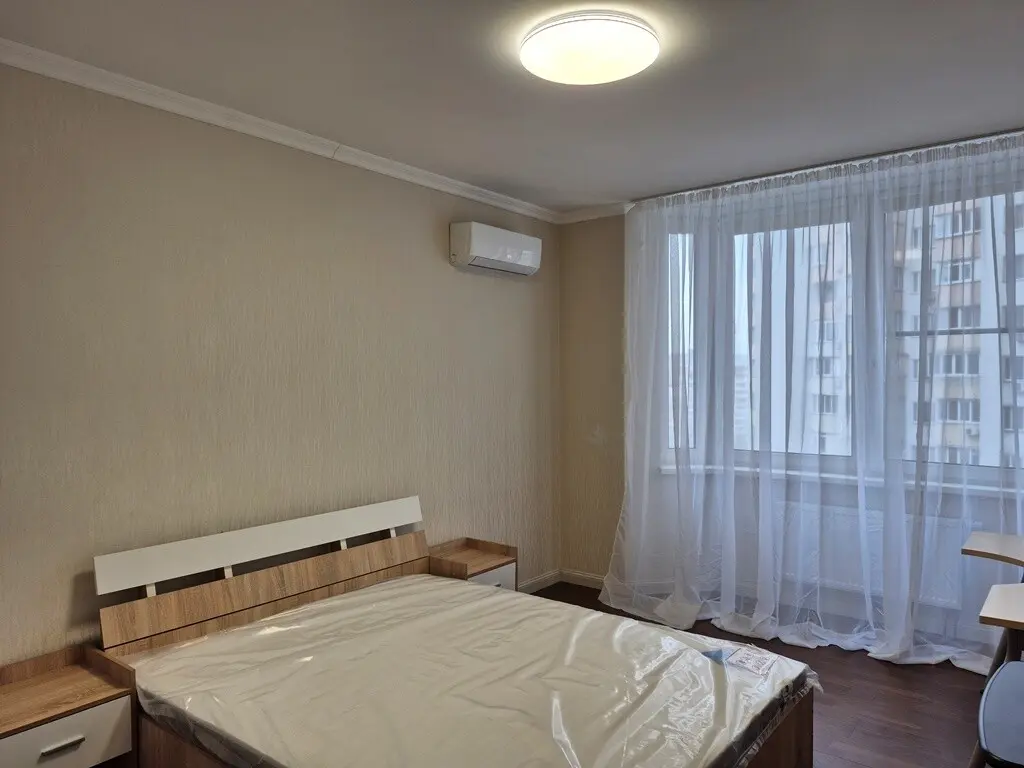 Фото Rent a 2-room apartment, Dragomanova Street 4а Kyiv for long-term rent, price: 18000 грн, code 4115